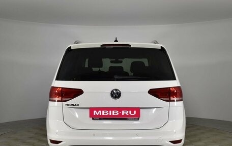 Volkswagen Touran III, 2018 год, 2 097 000 рублей, 4 фотография