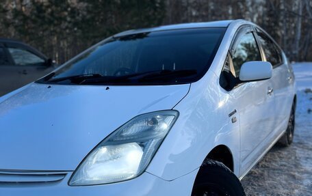 Toyota Prius, 2011 год, 800 000 рублей, 2 фотография