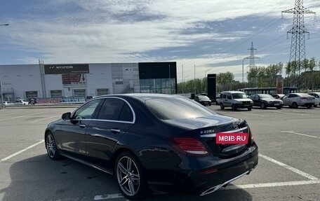 Mercedes-Benz E-Класс, 2017 год, 3 800 000 рублей, 8 фотография