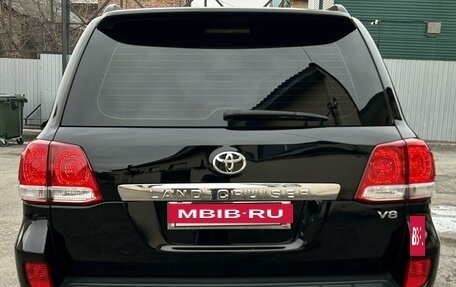 Toyota Land Cruiser 200, 2010 год, 3 350 000 рублей, 7 фотография