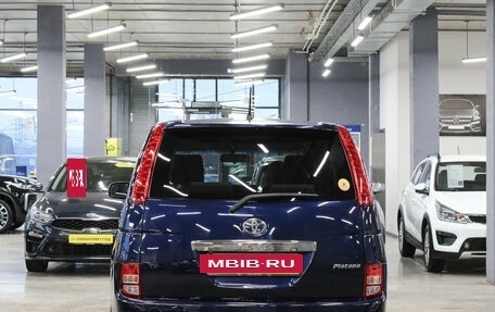 Toyota ISis I, 2004 год, 899 000 рублей, 4 фотография