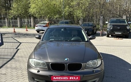 BMW 1 серия, 2007 год, 780 000 рублей, 2 фотография