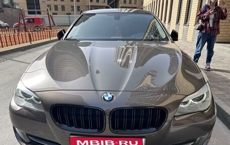 BMW 5 серия, 2012 год, 2 400 000 рублей, 2 фотография