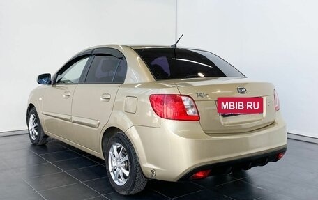 KIA Rio II, 2011 год, 800 000 рублей, 4 фотография