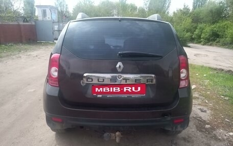 Renault Duster I рестайлинг, 2014 год, 950 000 рублей, 2 фотография