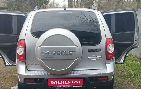 Chevrolet Niva I рестайлинг, 2013 год, 710 000 рублей, 3 фотография