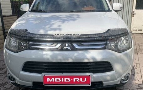 Mitsubishi Outlander III рестайлинг 3, 2012 год, 1 750 000 рублей, 4 фотография