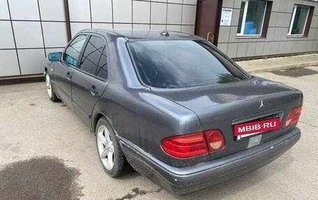 Mercedes-Benz E-Класс, 1999 год, 390 000 рублей, 6 фотография