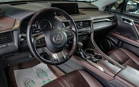 Lexus RX IV рестайлинг, 2018 год, 5 599 000 рублей, 7 фотография