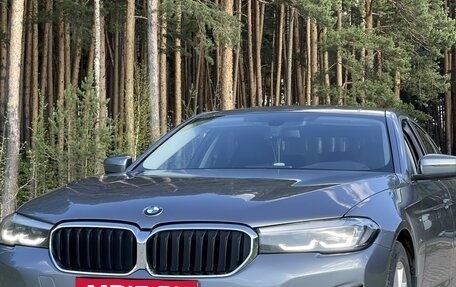 BMW 5 серия, 2021 год, 4 800 000 рублей, 3 фотография