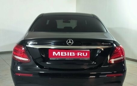 Mercedes-Benz E-Класс, 2017 год, 3 770 000 рублей, 4 фотография