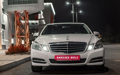Mercedes-Benz E-Класс, 2011 год, 2 065 000 рублей, 2 фотография