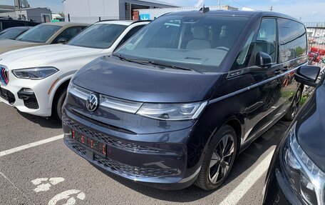 Volkswagen Multivan, 2023 год, 9 221 036 рублей, 2 фотография