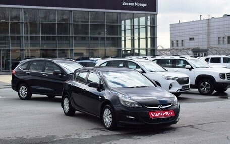 Opel Astra J, 2013 год, 947 000 рублей, 2 фотография