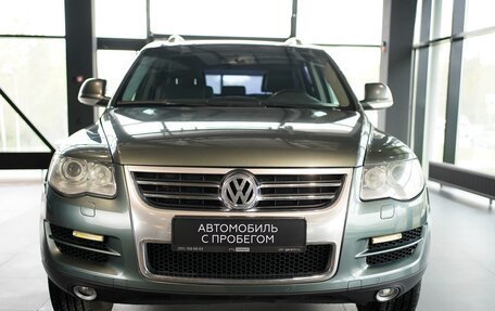 Volkswagen Touareg III, 2009 год, 1 350 000 рублей, 2 фотография