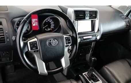 Toyota Land Cruiser Prado 150 рестайлинг 2, 2012 год, 3 149 000 рублей, 6 фотография