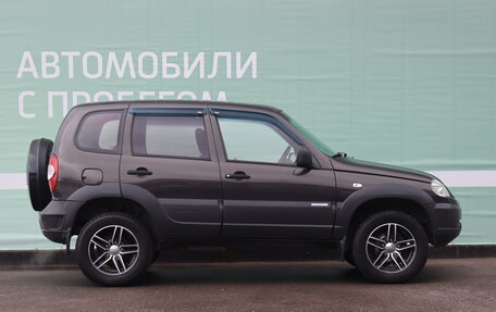 Chevrolet Niva I рестайлинг, 2011 год, 680 000 рублей, 2 фотография