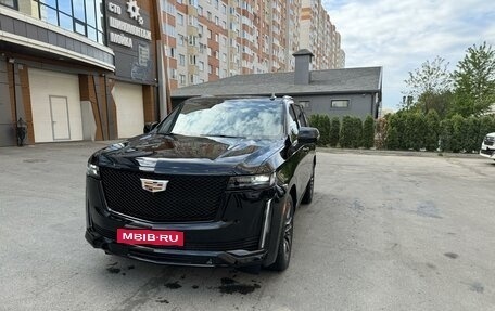 Cadillac Escalade V, 2022 год, 16 900 000 рублей, 2 фотография