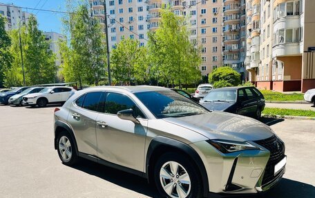Lexus UX I, 2021 год, 3 999 990 рублей, 2 фотография