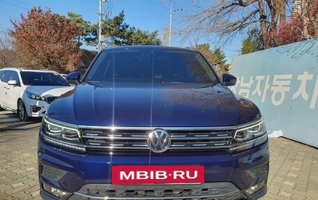 Volkswagen Tiguan II, 2020 год, 2 950 000 рублей, 2 фотография