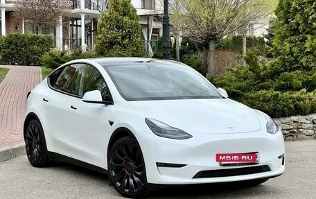 Tesla Model Y I, 2022 год, 5 990 000 рублей, 2 фотография