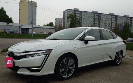Honda Clarity, 2018 год, 2 250 000 рублей, 3 фотография