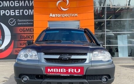 Chevrolet Niva I рестайлинг, 2018 год, 939 000 рублей, 2 фотография