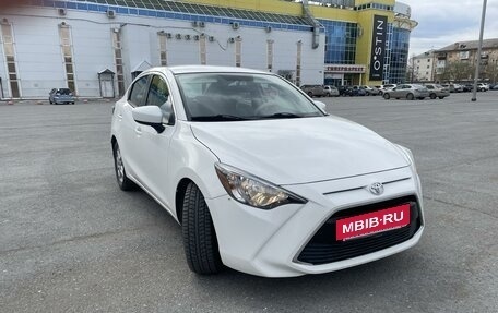 Toyota Yaris, 2017 год, 1 588 800 рублей, 2 фотография