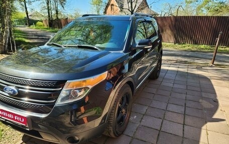 Ford Explorer VI, 2013 год, 1 850 000 рублей, 2 фотография