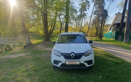 Renault Logan II, 2018 год, 700 000 рублей, 2 фотография