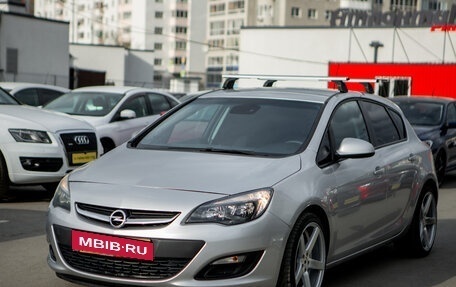 Opel Astra J, 2013 год, 740 000 рублей, 3 фотография