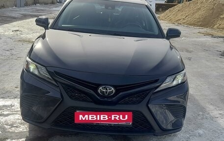Toyota Camry, 2018 год, 2 570 000 рублей, 2 фотография