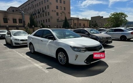 Toyota Camry, 2017 год, 2 830 000 рублей, 3 фотография