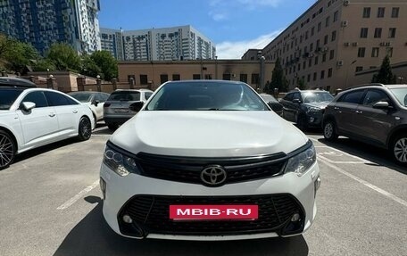 Toyota Camry, 2017 год, 2 830 000 рублей, 7 фотография