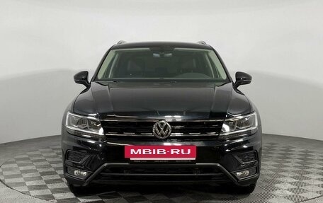 Volkswagen Tiguan II, 2018 год, 1 900 000 рублей, 2 фотография