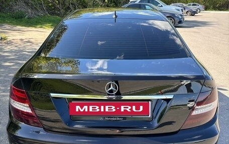 Mercedes-Benz C-Класс, 2011 год, 1 800 000 рублей, 5 фотография