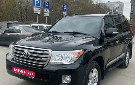 Toyota Land Cruiser 200, 2012 год, 4 600 000 рублей, 2 фотография