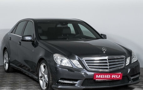 Mercedes-Benz E-Класс, 2012 год, 1 890 000 рублей, 3 фотография