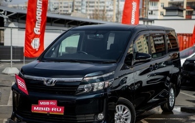 Toyota Voxy III, 2014 год, 2 080 000 рублей, 1 фотография