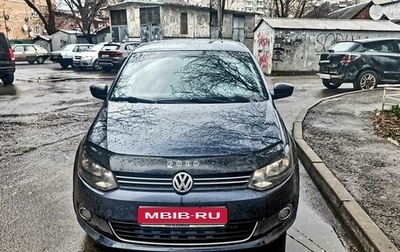 Volkswagen Polo VI (EU Market), 2011 год, 700 000 рублей, 1 фотография