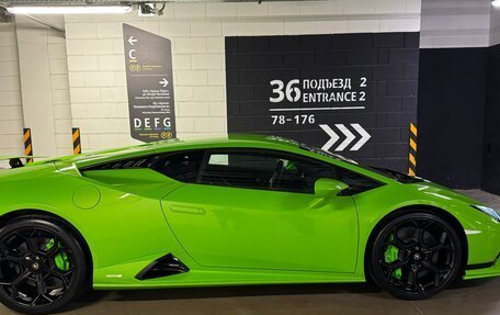 Lamborghini Huracán, 2024 год, 55 000 000 рублей, 3 фотография