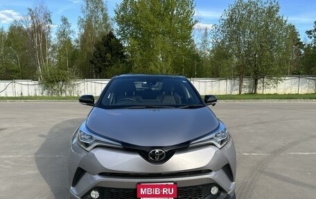 Toyota C-HR I рестайлинг, 2018 год, 2 550 000 рублей, 3 фотография