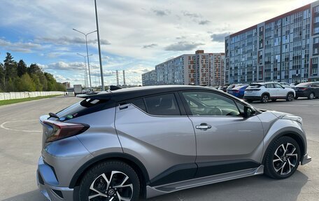 Toyota C-HR I рестайлинг, 2018 год, 2 550 000 рублей, 5 фотография