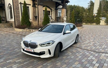 BMW 1 серия, 2019 год, 3 550 000 рублей, 2 фотография