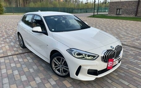 BMW 1 серия, 2019 год, 3 550 000 рублей, 5 фотография