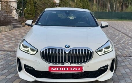BMW 1 серия, 2019 год, 3 550 000 рублей, 3 фотография