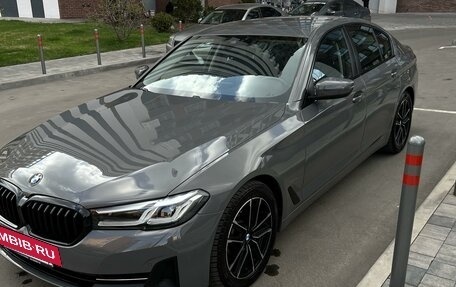 BMW 5 серия, 2021 год, 4 350 000 рублей, 3 фотография