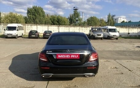 Mercedes-Benz E-Класс, 2018 год, 3 500 000 рублей, 6 фотография