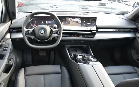 BMW 5 серия, 2023 год, 8 860 000 рублей, 6 фотография