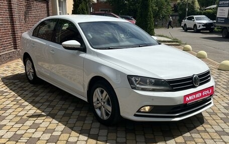 Volkswagen Jetta VI, 2017 год, 1 450 000 рублей, 2 фотография